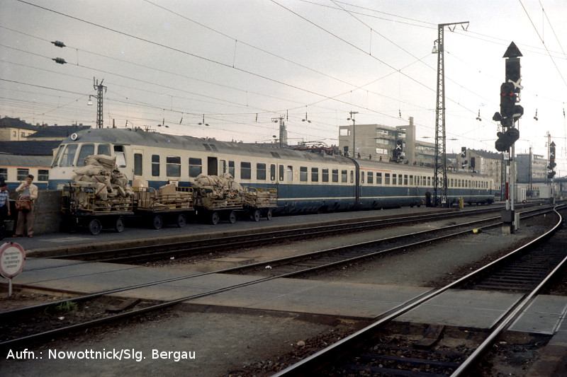 http://www.of-orplid.de/Eisenbahn/1981-07-16-Wuerzburg_0026.jpg