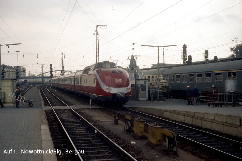 http://www.of-orplid.de/Eisenbahn/1981-07-16-Wuerzburg_0030.jpg