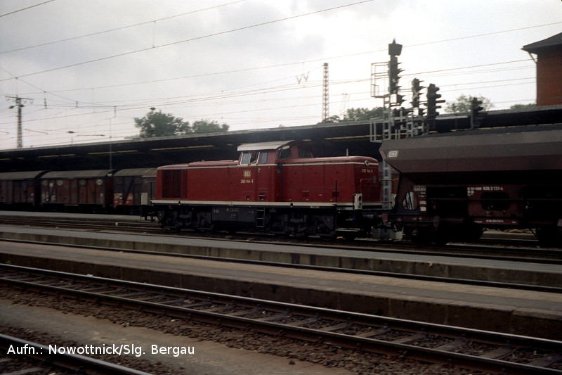 http://www.of-orplid.de/Eisenbahn/1981-07-16-Wuerzburg_Hbf_0010.jpg