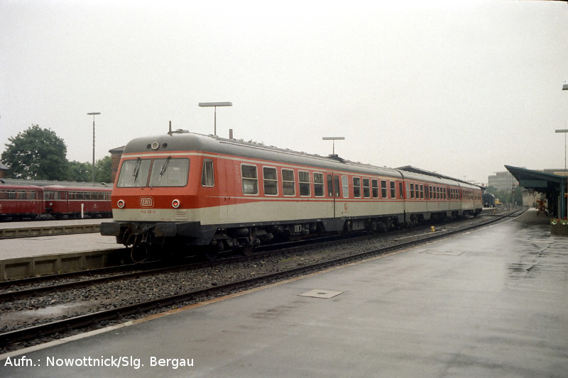 http://www.of-orplid.de/Eisenbahn/1981-07-17-Bayreuth_Hbf_0001.jpg