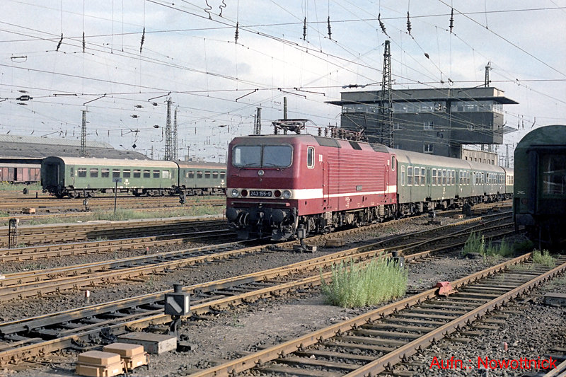 http://www.of-orplid.de/Eisenbahn/1987-09-07-Leipzig_Hbf-0001.jpg