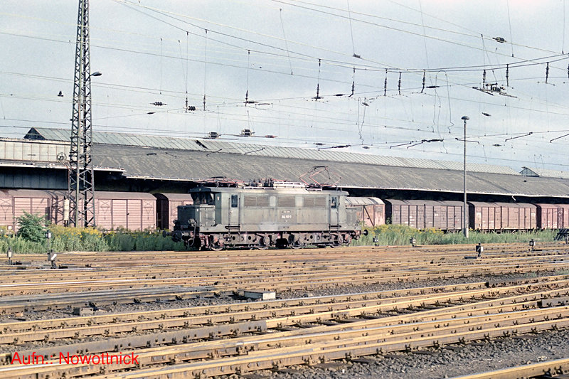 http://www.of-orplid.de/Eisenbahn/1987-09-07-Leipzig_Hbf-0003.jpg