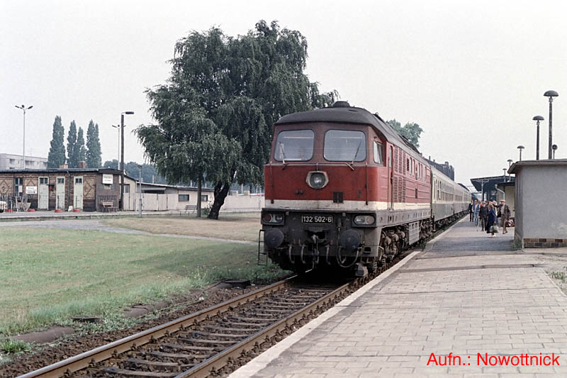 http://www.of-orplid.de/Eisenbahn/1987-09-09-Brandenburg_Hbf-0006.jpg