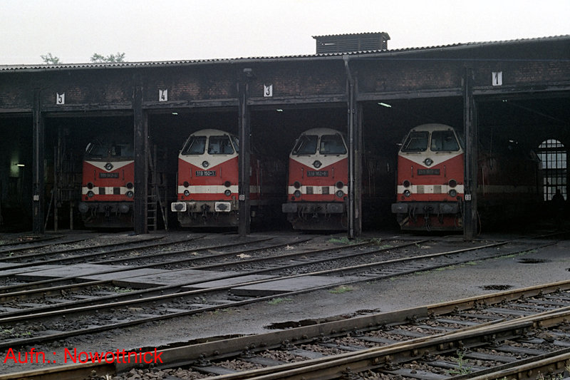 http://www.of-orplid.de/Eisenbahn/1990-06-03-Oebisfelde-0011.jpg