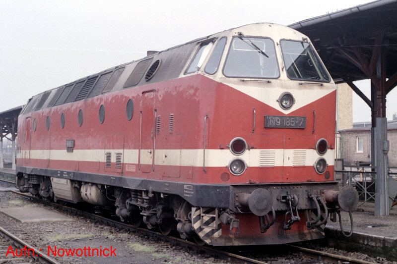 http://www.of-orplid.de/Eisenbahn/1990-06-03-Oebisfelde-0017.jpg