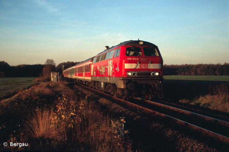 http://www.of-orplid.de/Eisenbahn/2004-11-25-Rade-218141-RE10527_EBK-EESO_0001.jpg